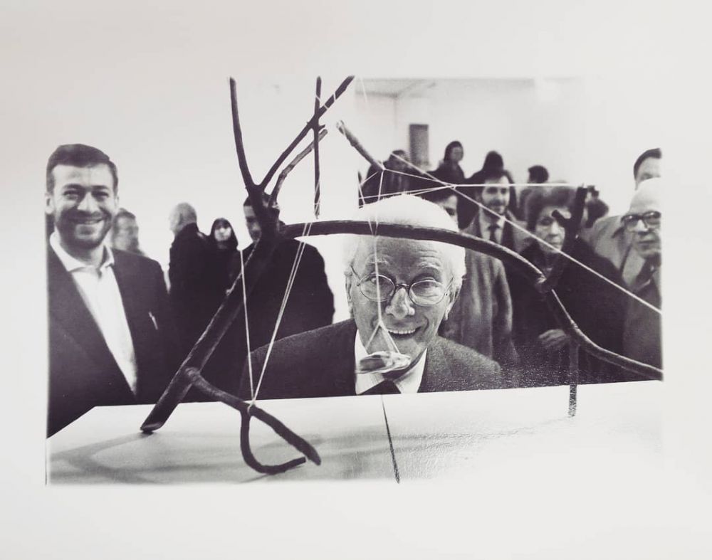 Fig. 1: Bruno Munari mostra Alta Tensione, Galleria Vismara, Milano 1991. Courtesy Archivio Fotografico Enrico Cattaneo. © Bruno Munari. Tutti i diritti riservati alla Maurizio Corraini s.r.l.